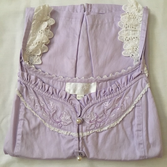 Beautiful Lilac Tank Top - Picture 3 of 3